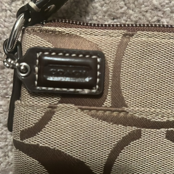 Beautiful condition Coach purse, used once. - Picture 2 of 4